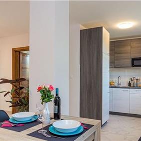 6 bedroom villa with pool near Pula, sleeps 12